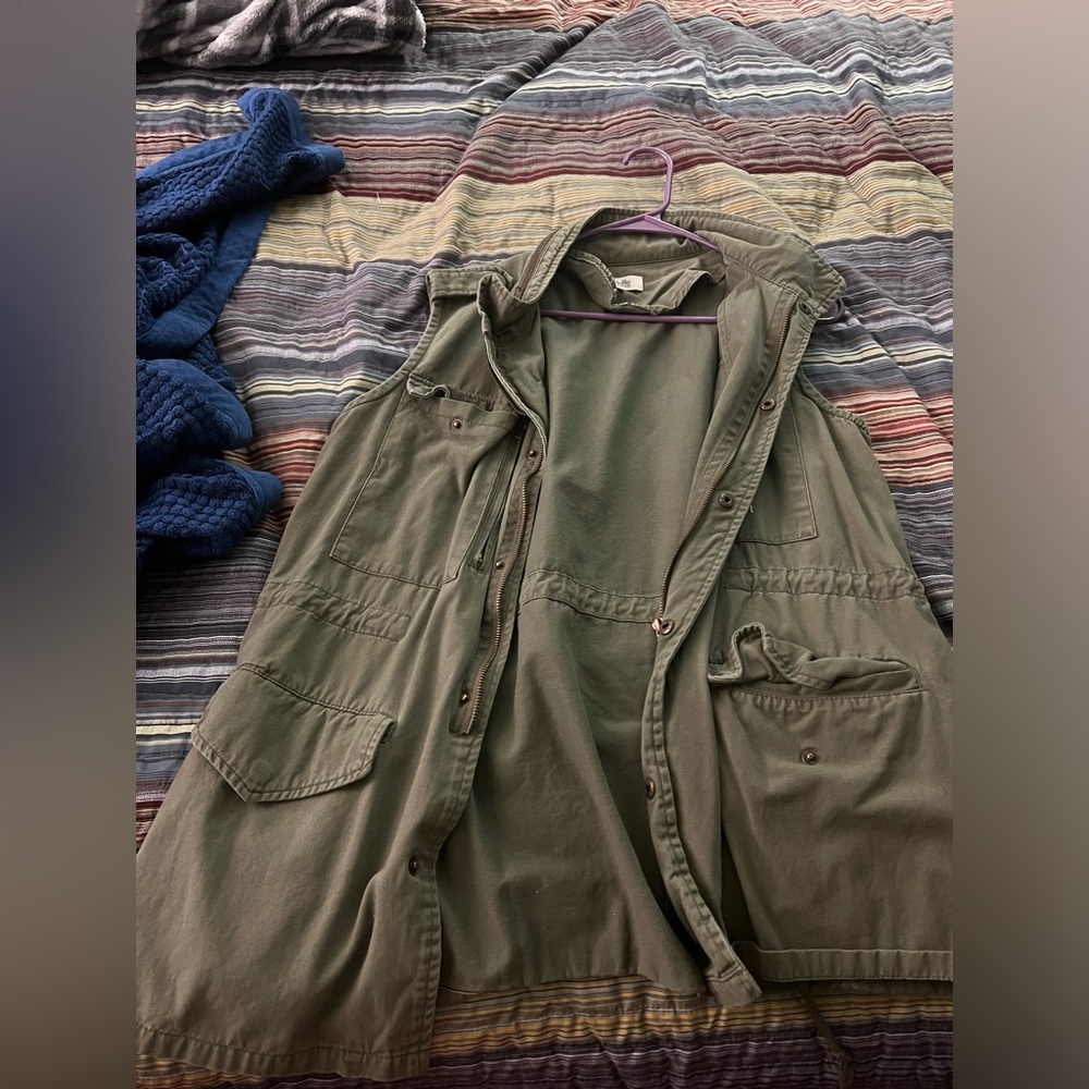 Long cargo vest